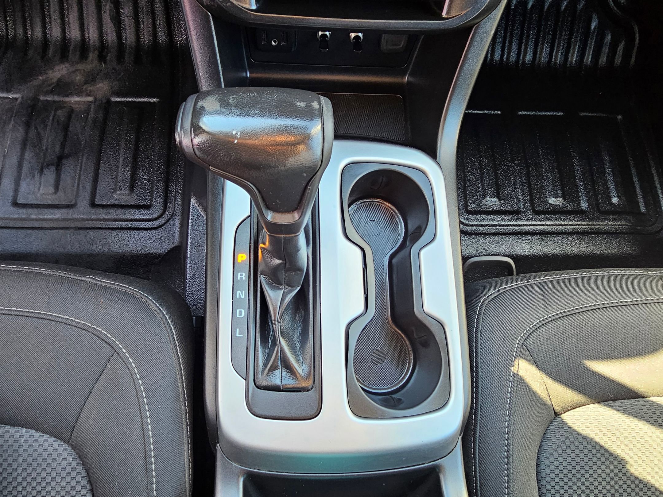 Used 2020 Chevrolet Colorado LT w/ Safety Package image 12