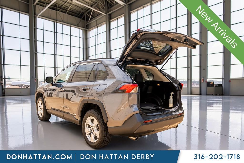 Used 2020 Toyota RAV4 LE AWD/4WD image 27