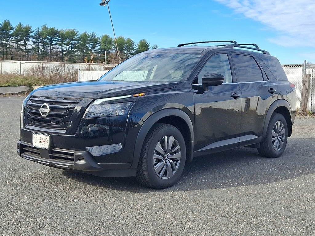 New 2025 Nissan Pathfinder SV w/ Black Appearance Package image 3