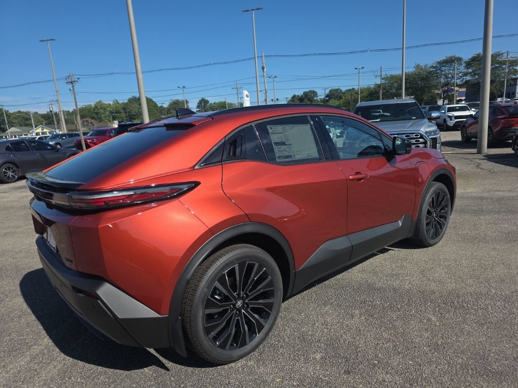 New 2026 Toyota C-HR AWD/4WD image 5