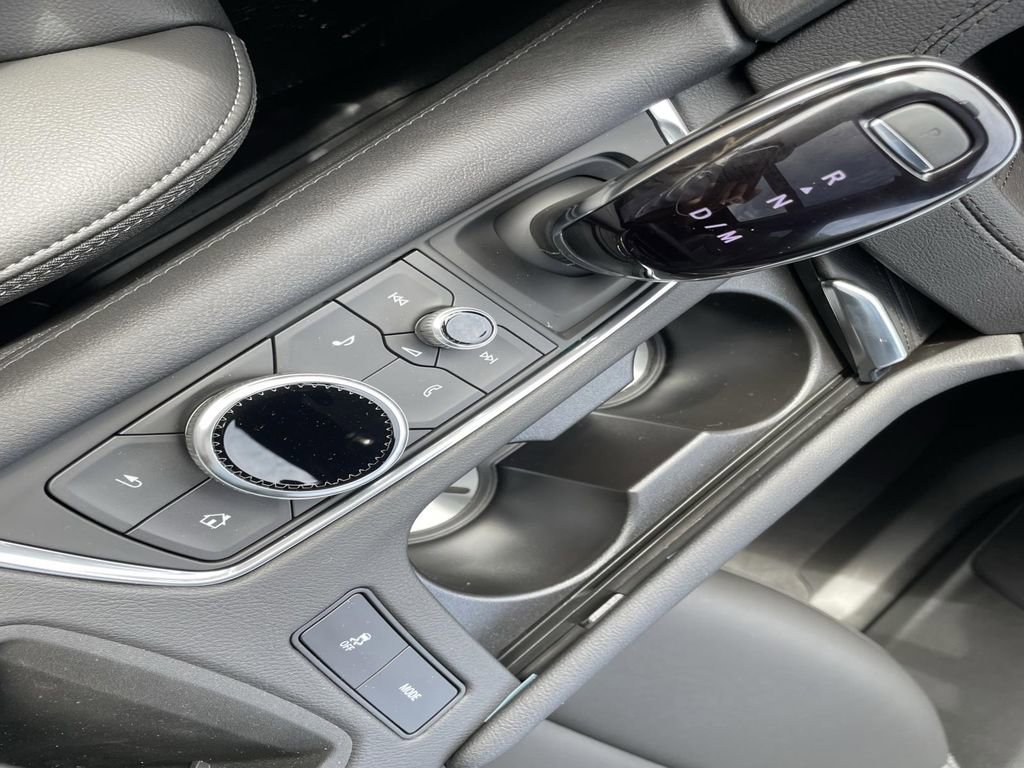 New 2025 Cadillac XT6 Luxury image 26