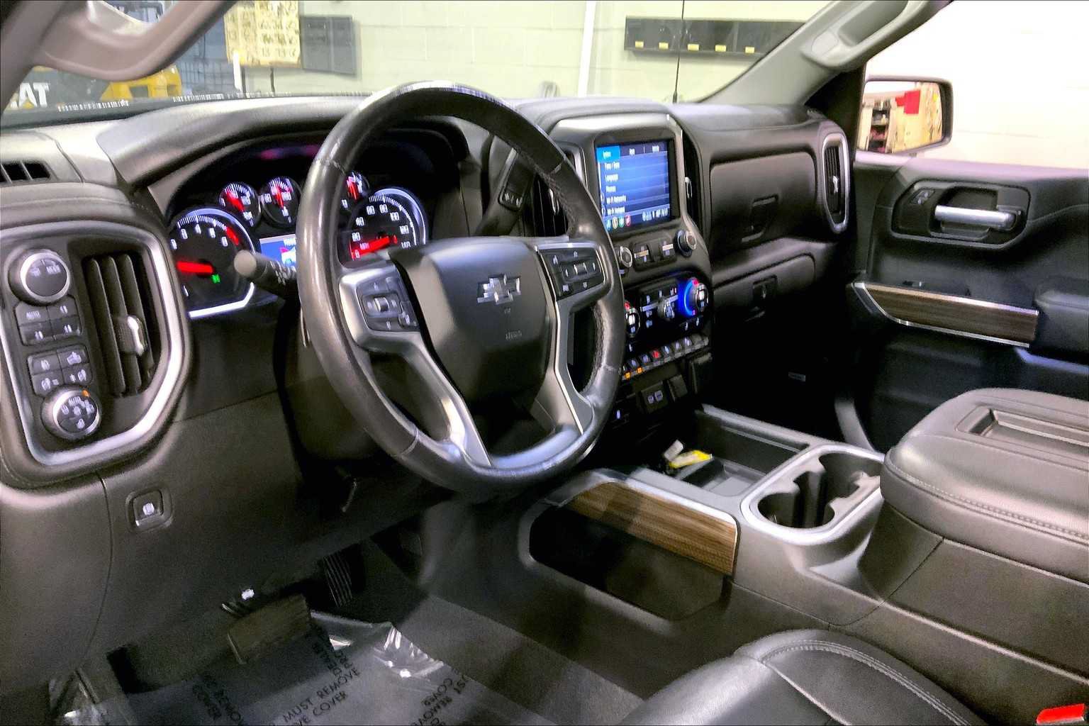 Used 2021 Chevrolet Silverado 1500 LT Trail Boss w/ Convenience Package II AWD/4WD image 18