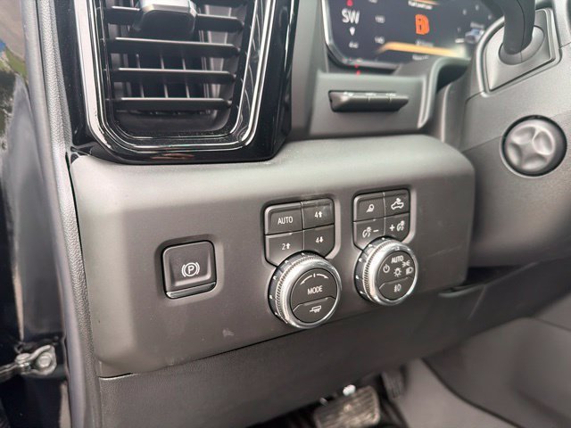 New 2026 GMC Sierra 1500 AT4 w/ AT4 Premium Package AWD/4WD image 22