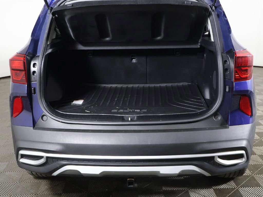 Used 2023 Kia Seltos SX image 17