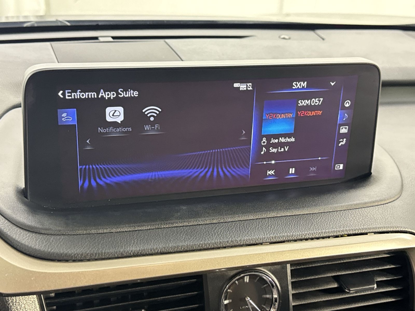 Used 2020 Lexus RX 450h AWD w/ Premium Package image 30