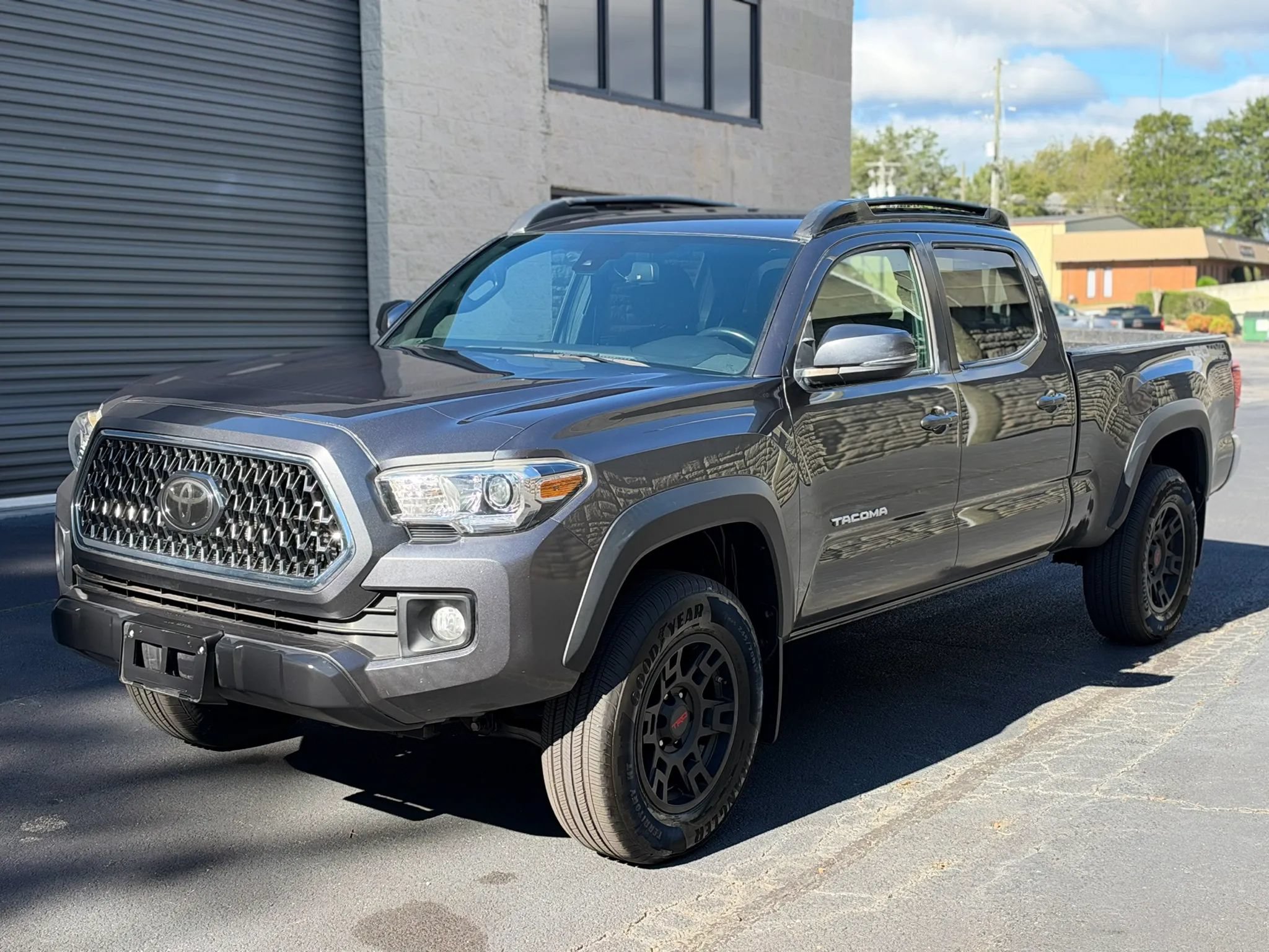 Used 2019 Toyota Tacoma TRD Off-Road AWD/4WD image 2