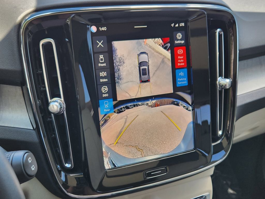 Used 2024 Volvo XC40 B5 Plus w/ Protection Package Premier AWD/4WD image 9