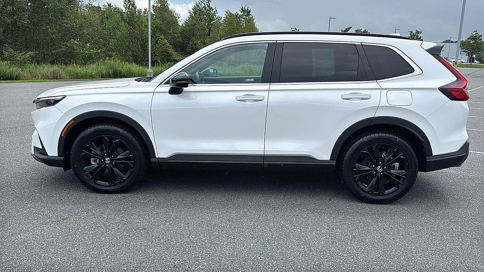 Used 2024 Honda CR-V Sport Touring image 12
