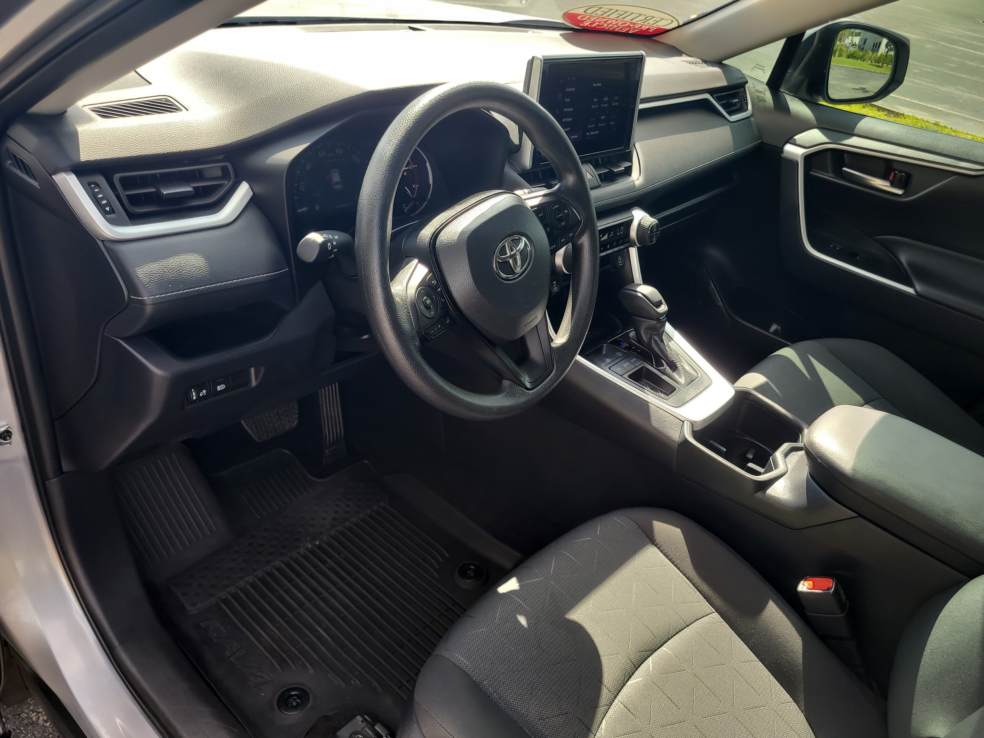 Certified 2025 Toyota RAV4 XLE FWD image 19