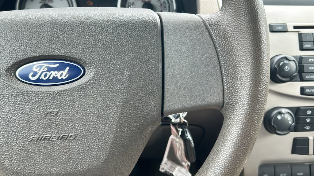 Used 2010 Ford Focus SE image 23