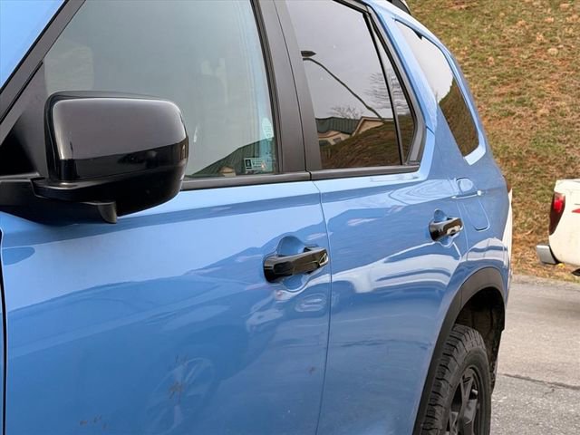 Used 2023 Honda Pilot TrailSport image 19