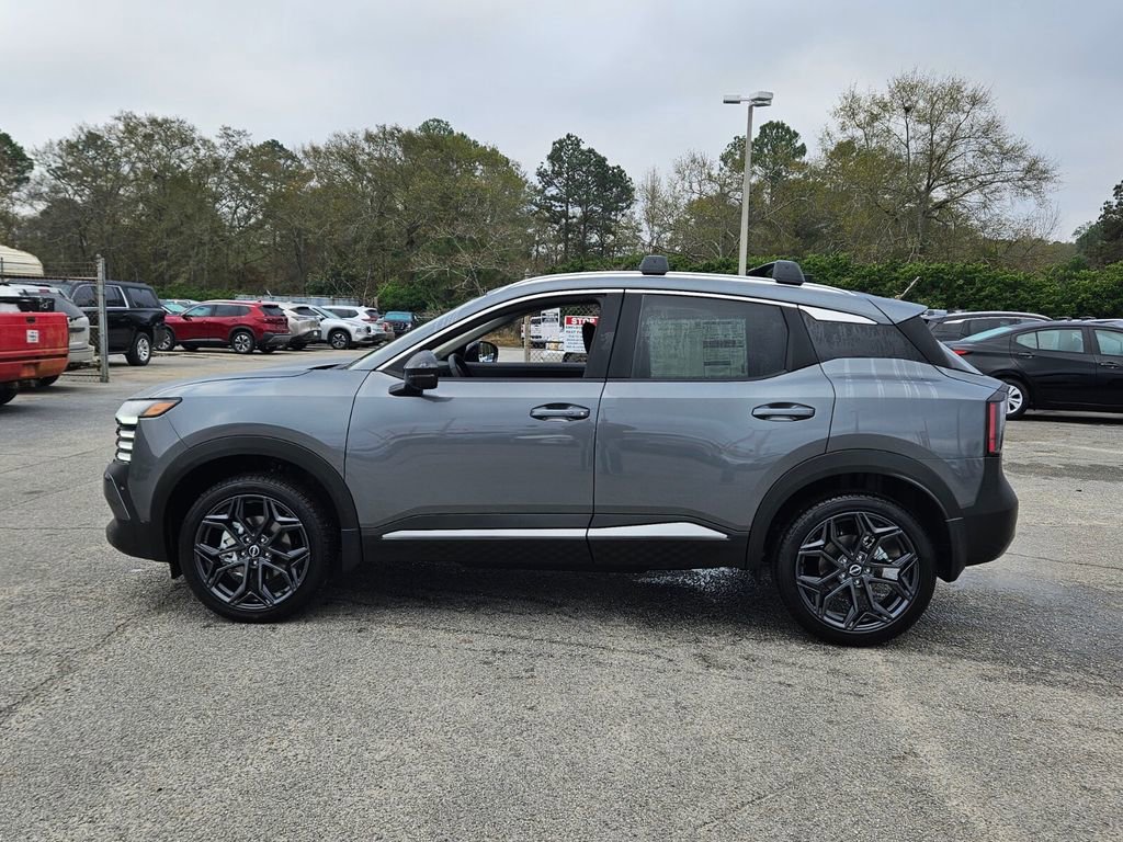 New 2026 Nissan Kicks SR w/ Cold Weather Package image 2