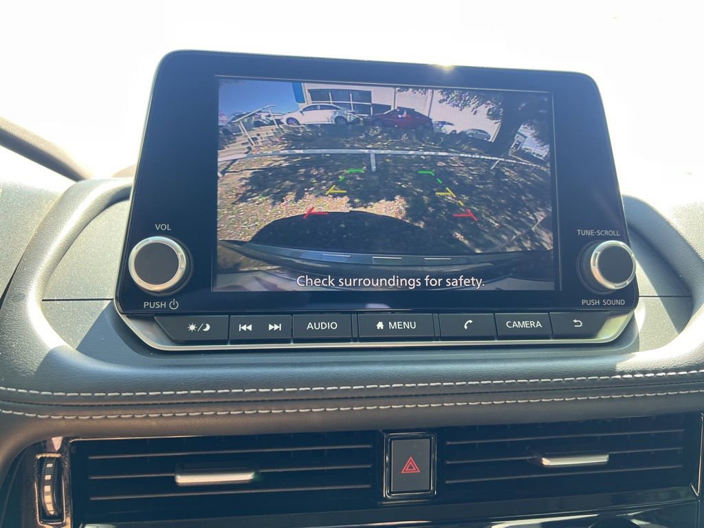 Used 2023 Nissan Rogue SV image 30