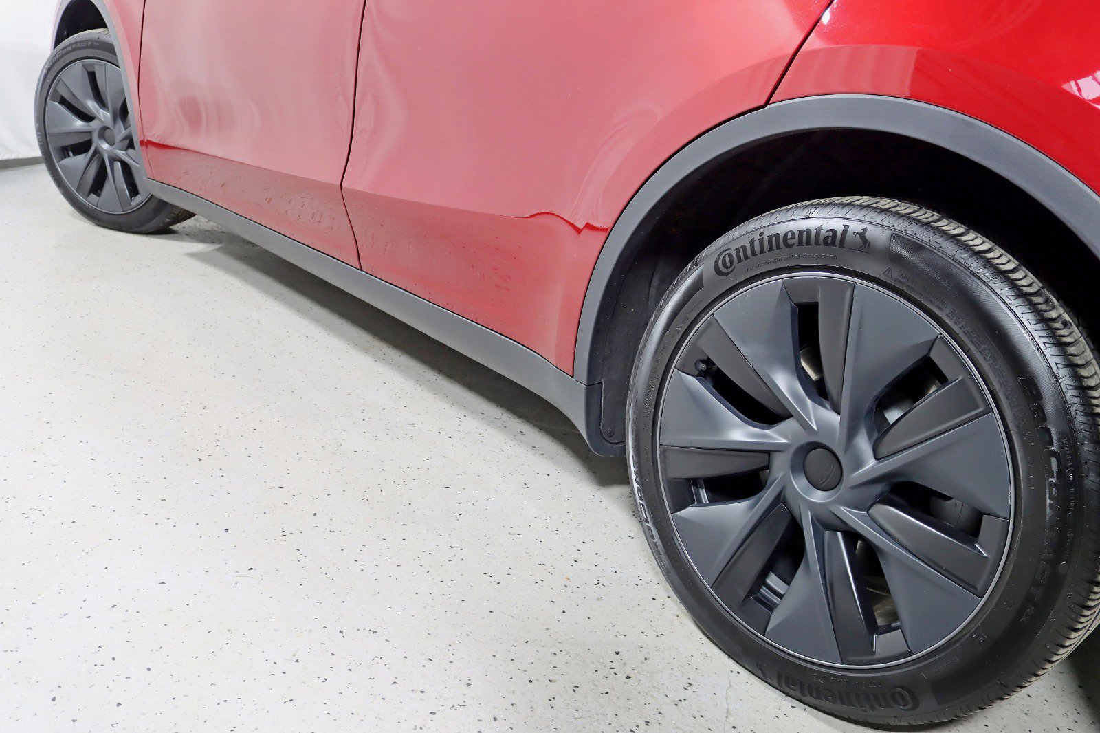 Used 2025 Tesla Model Y Long Range image 12