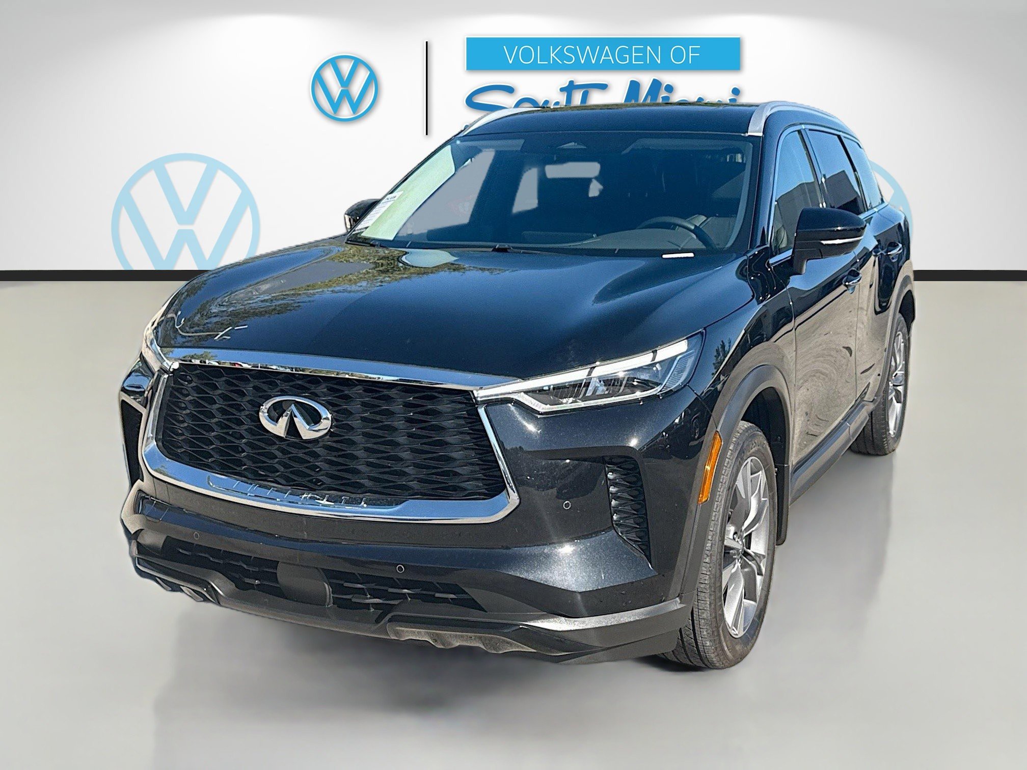 Used 2024 INFINITI QX60 Luxe image 3