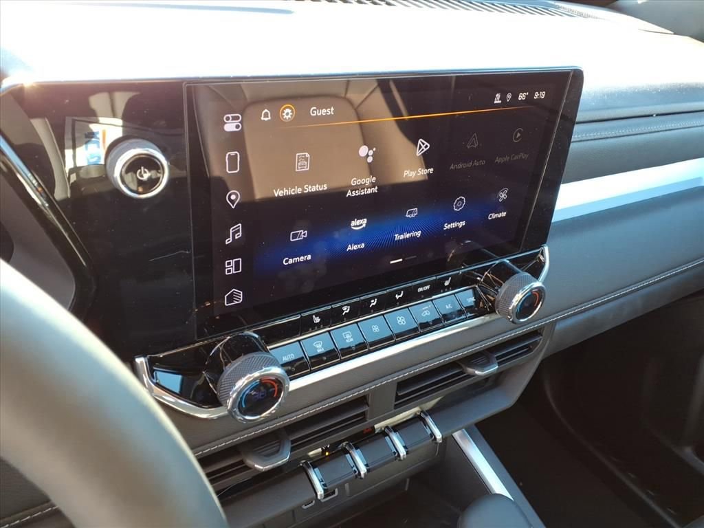 New 2025 Chevrolet Colorado LT w/ LT Convenience Package image 13