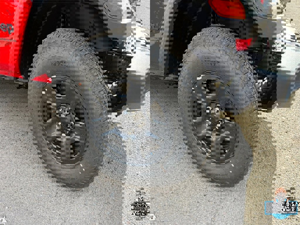 Used 2022 Jeep Wrangler Sport image 6