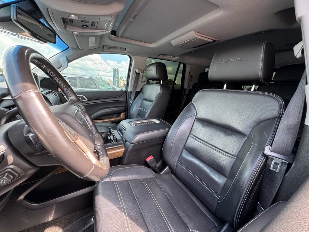 Used 2018 GMC Yukon Denali w/ Open Road Package AWD/4WD image 16