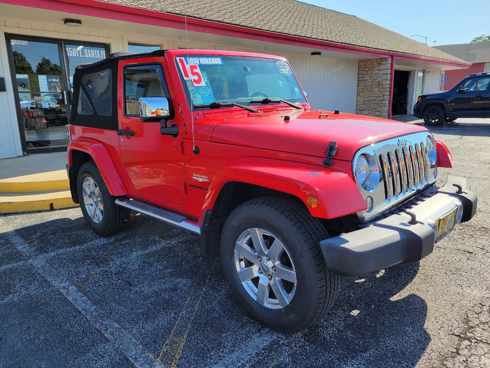 Used 2015 Jeep Wrangler Sahara w/ Mopar Chrome Edition Group AWD/4WD image 3