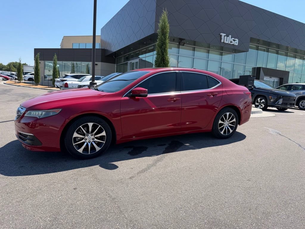 Used 2017 Acura TLX FWD image 2