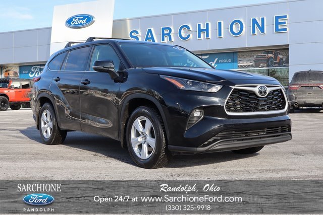 Used 2022 Toyota Highlander LE video 1