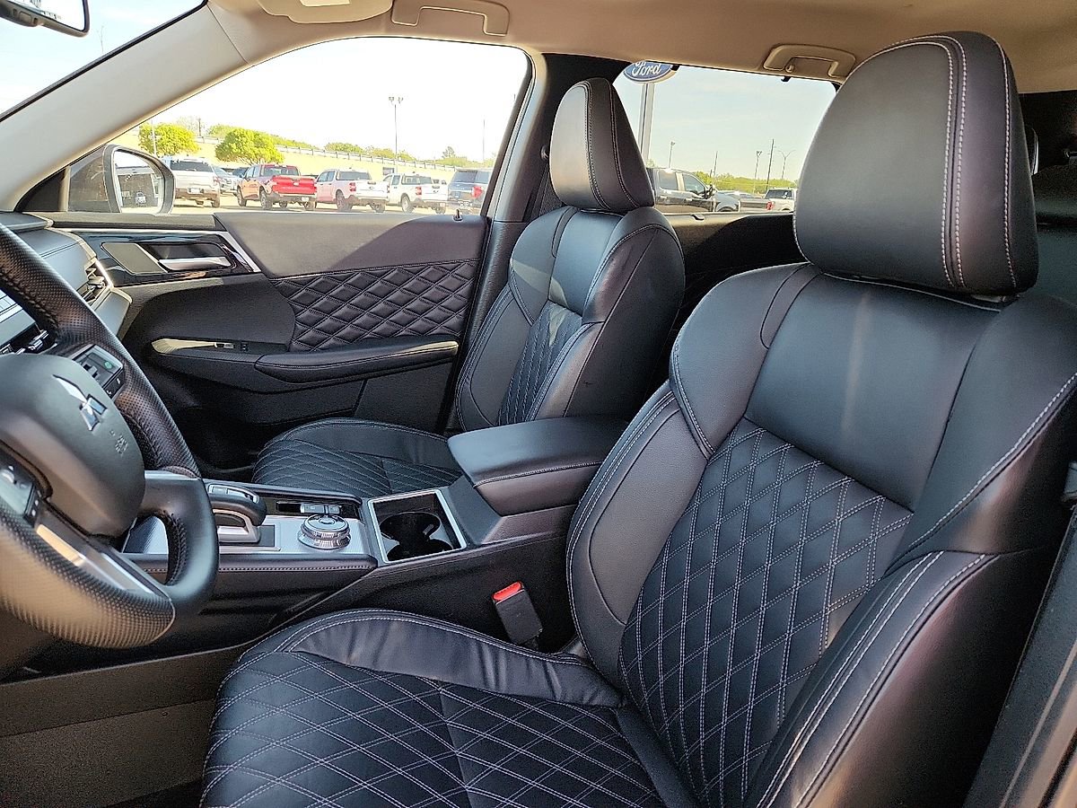 Used 2023 Mitsubishi Outlander SEL FWD image 7