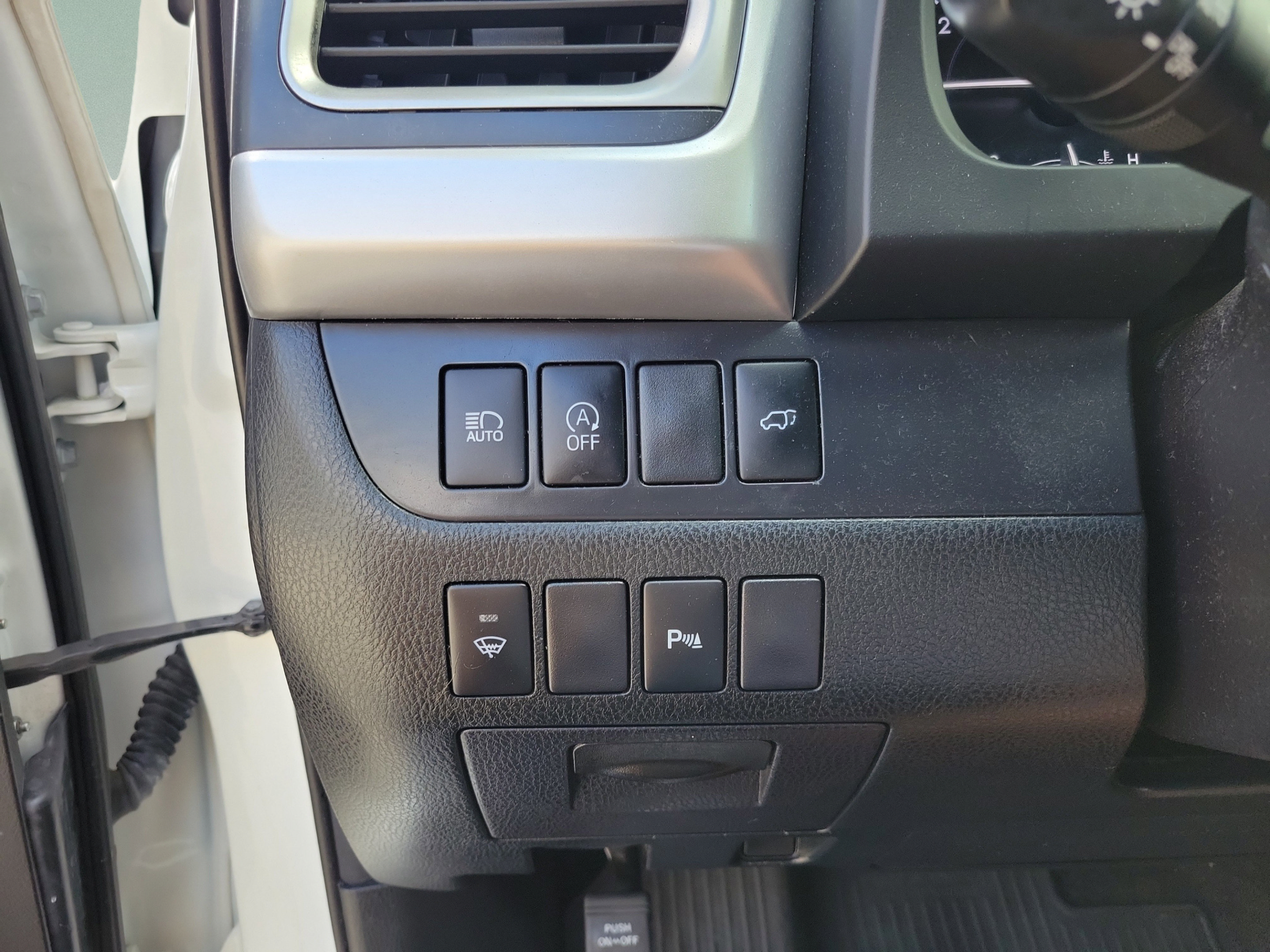 Used 2017 Toyota Highlander Limited w/ Protection Package #3 AWD/4WD image 19