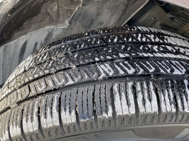 Used 2018 Chrysler 300 Limited w/ Safetytec Plus Group image 43