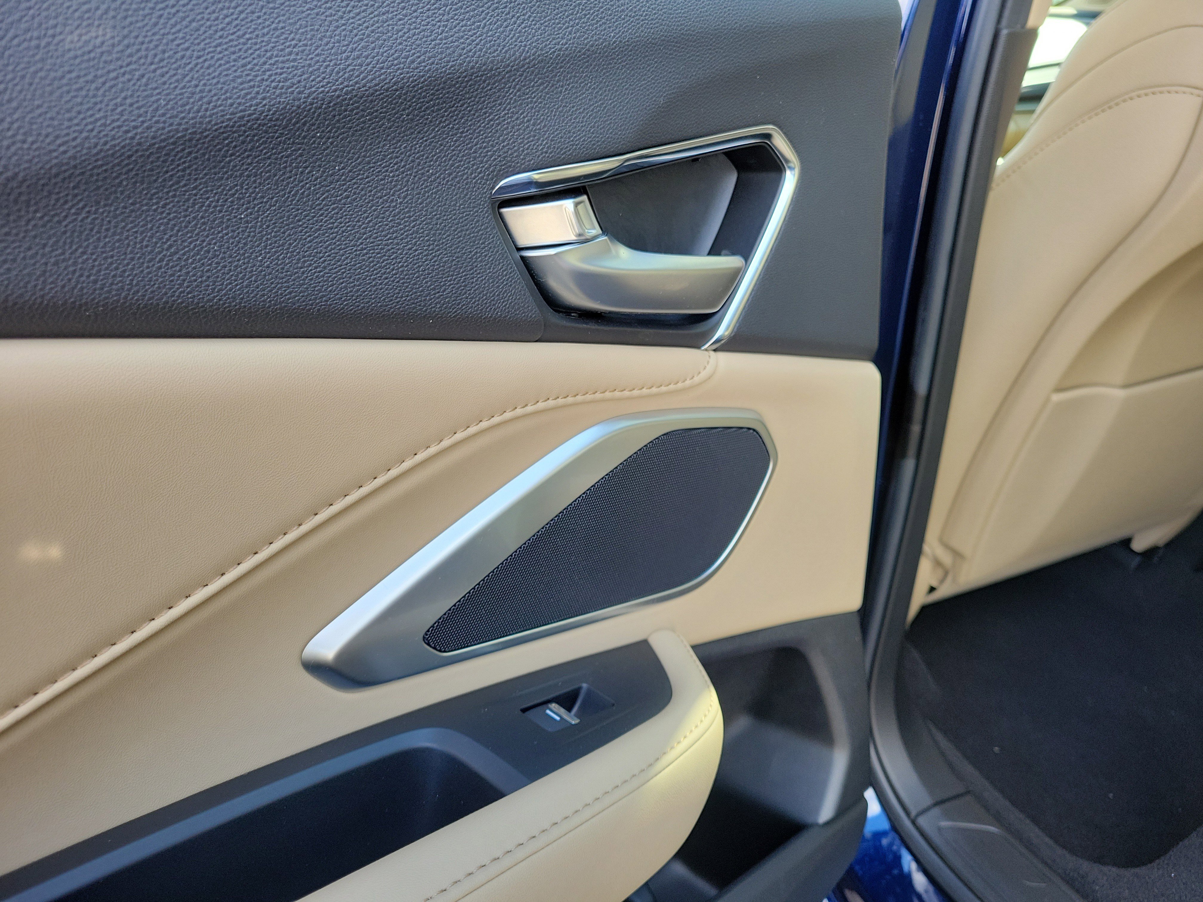 Used 2024 Acura RDX SH-AWD image 14