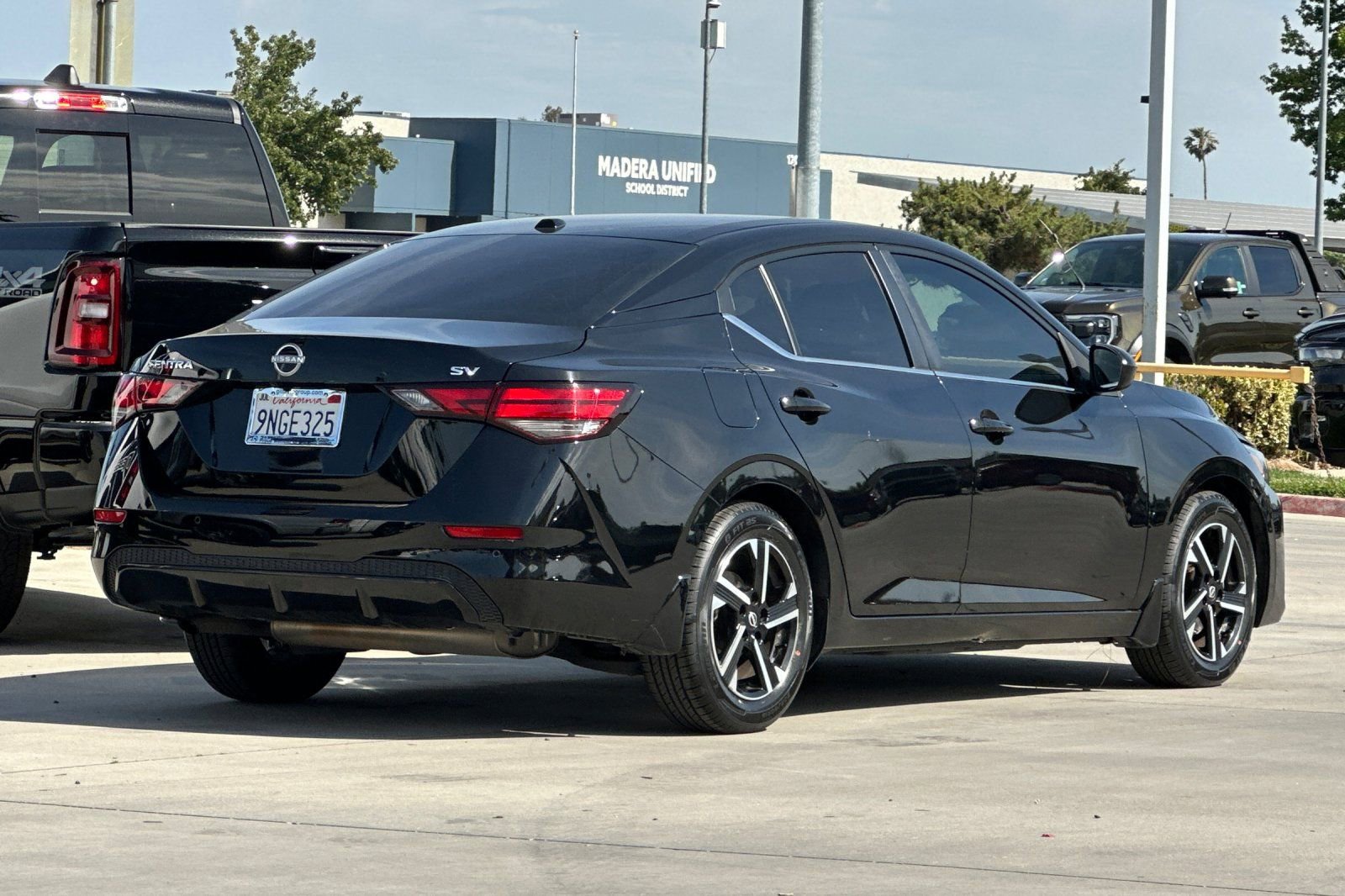 Used 2024 Nissan Sentra SV FWD image 6