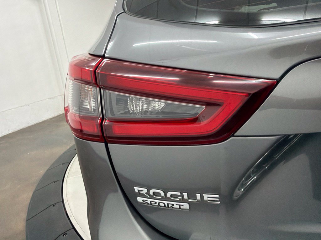 Used 2020 Nissan Rogue Sport S w/ Appearance Package FWD image 12
