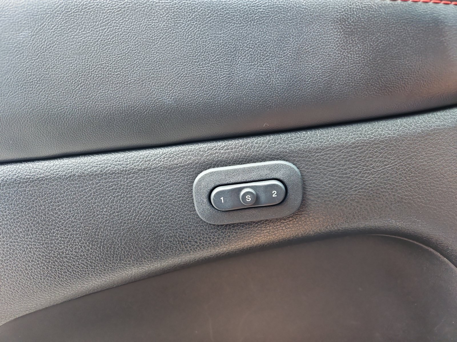 Used 2019 Jeep Grand Cherokee Trailhawk AWD/4WD image 16