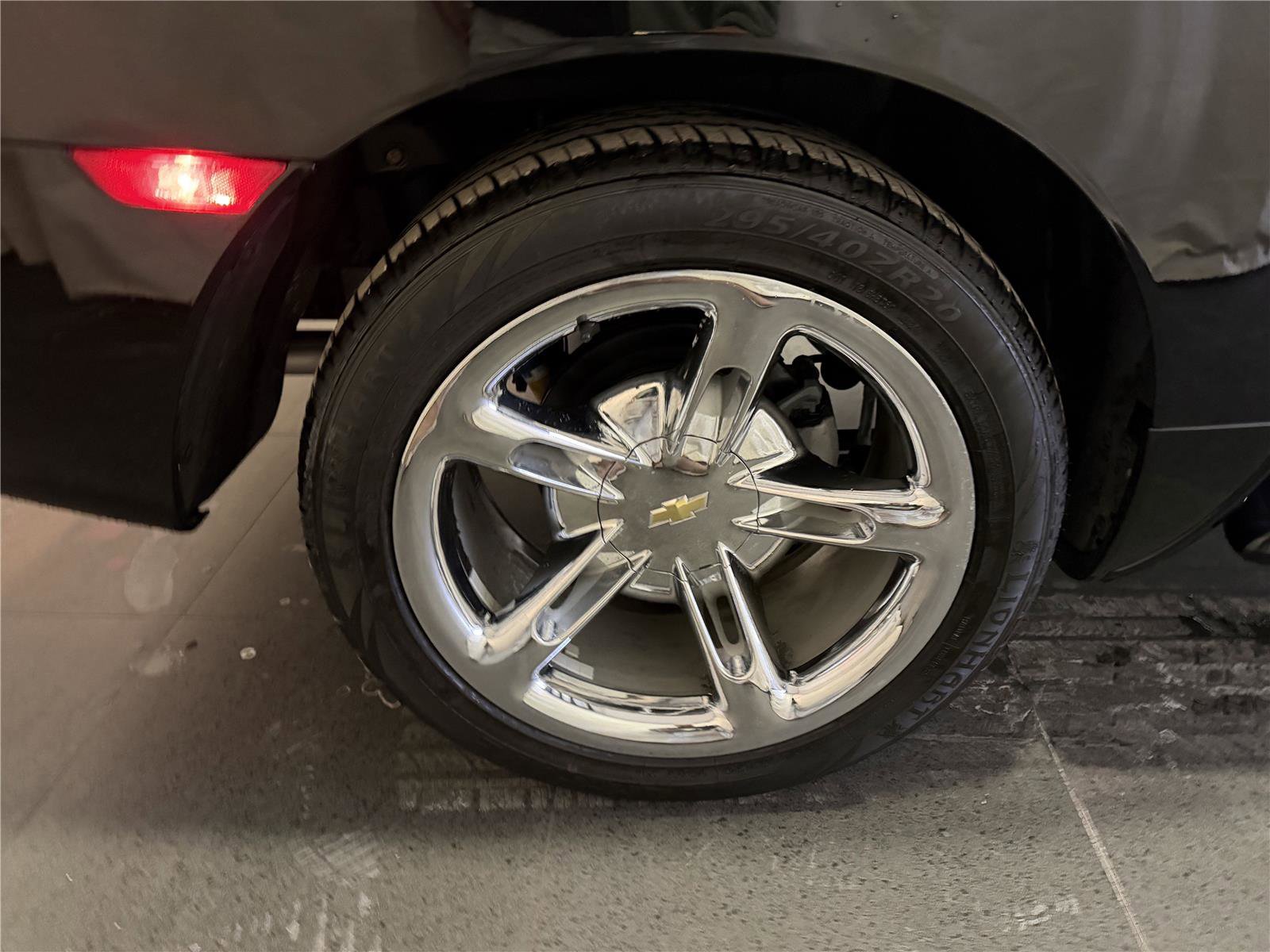 Used 2006 Chevrolet SSR w/ Preferred Equipment Group image 12