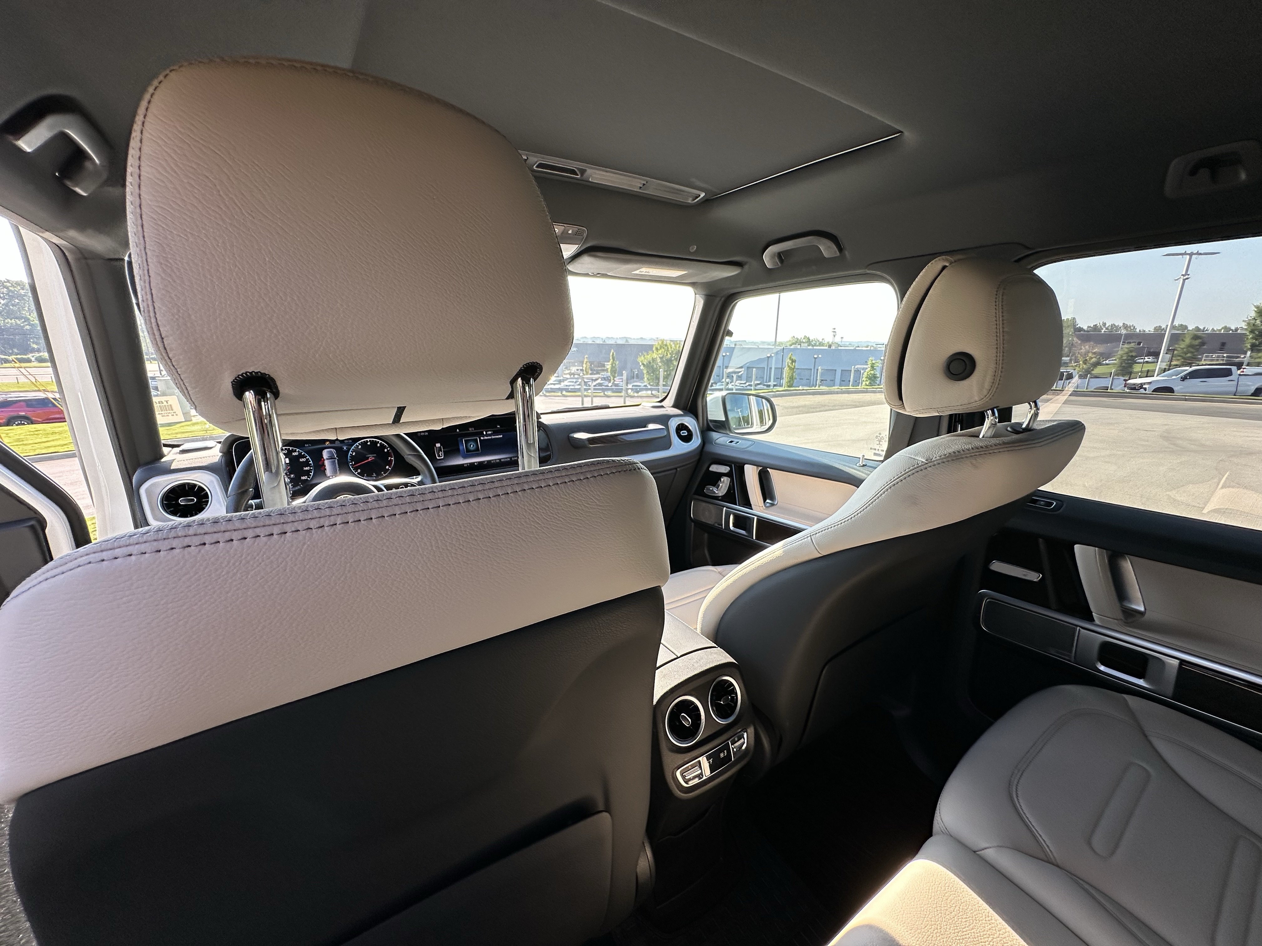 Used 2022 Mercedes-Benz G 550 image 29