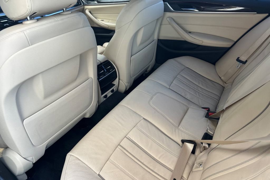 Used 2017 BMW 530i image 12