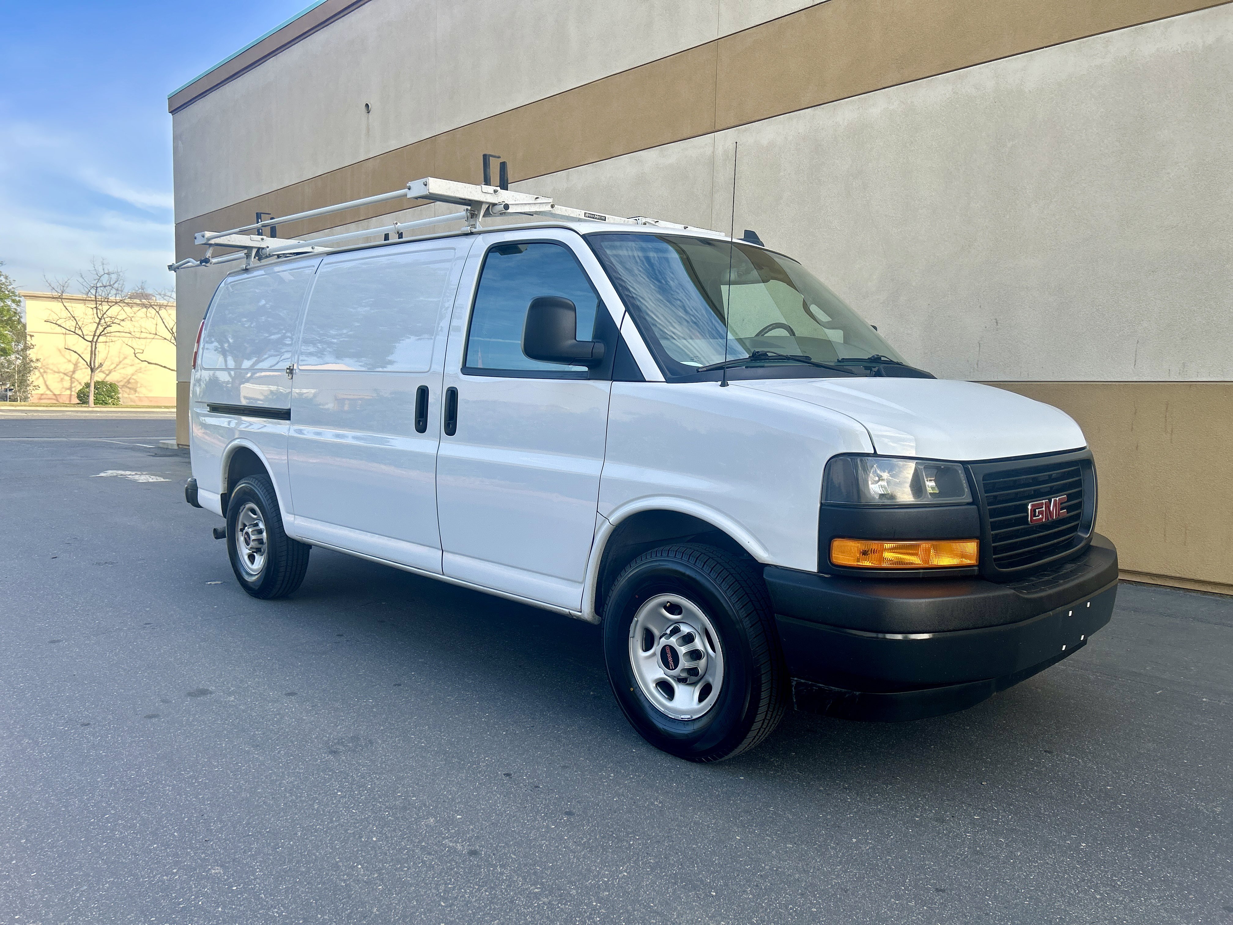 Used 2023 GMC Savana 2500 w/ Driver Convenience Package RWD image 5