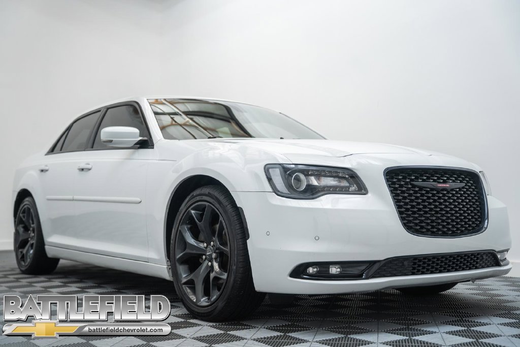 Used 2021 Chrysler 300 S RWD image 1