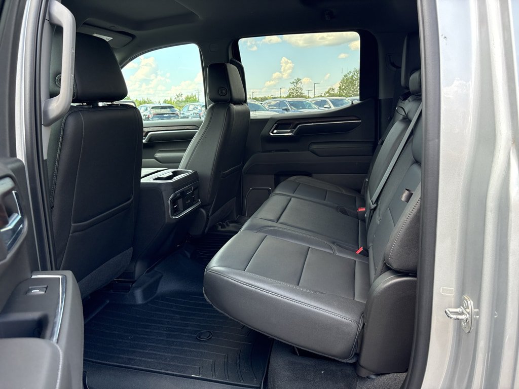 Used 2022 GMC Sierra 1500 SLT w/ SLT Premium Plus Package AWD/4WD image 19