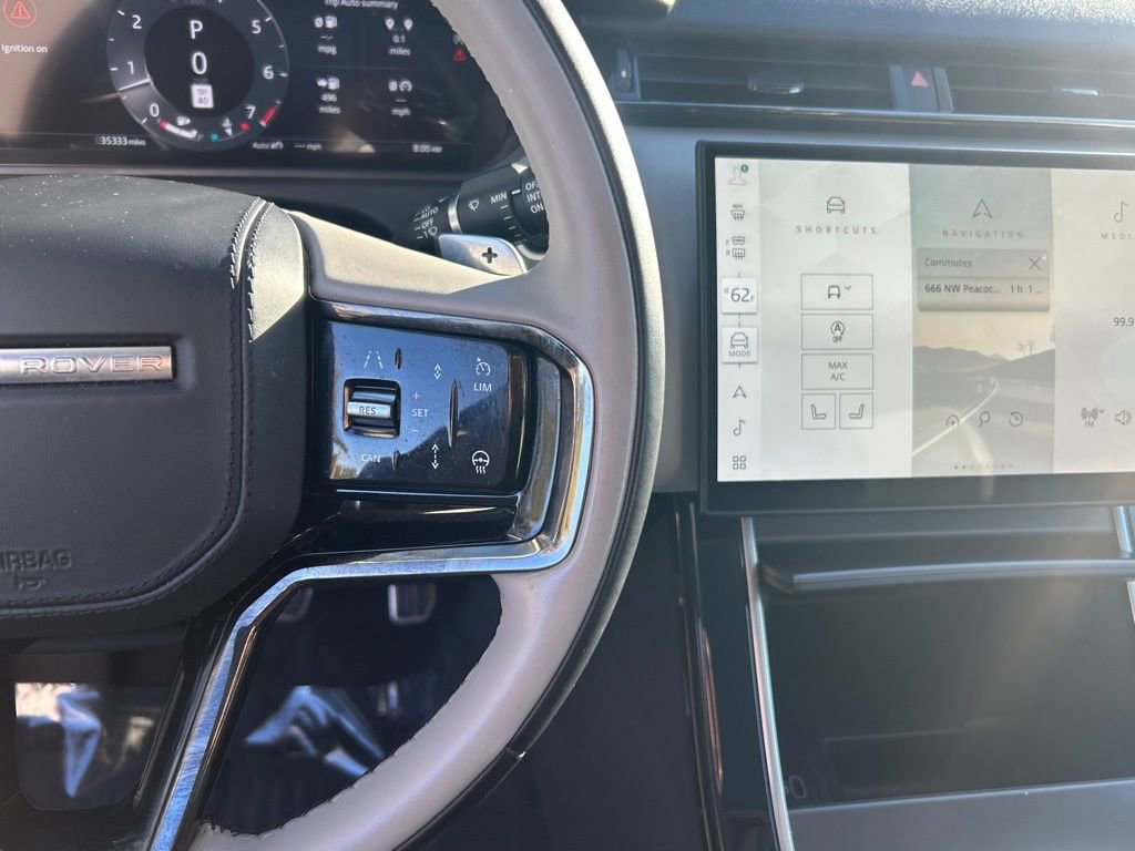 Used 2025 Land Rover Range Rover Velar Dynamic SE image 32