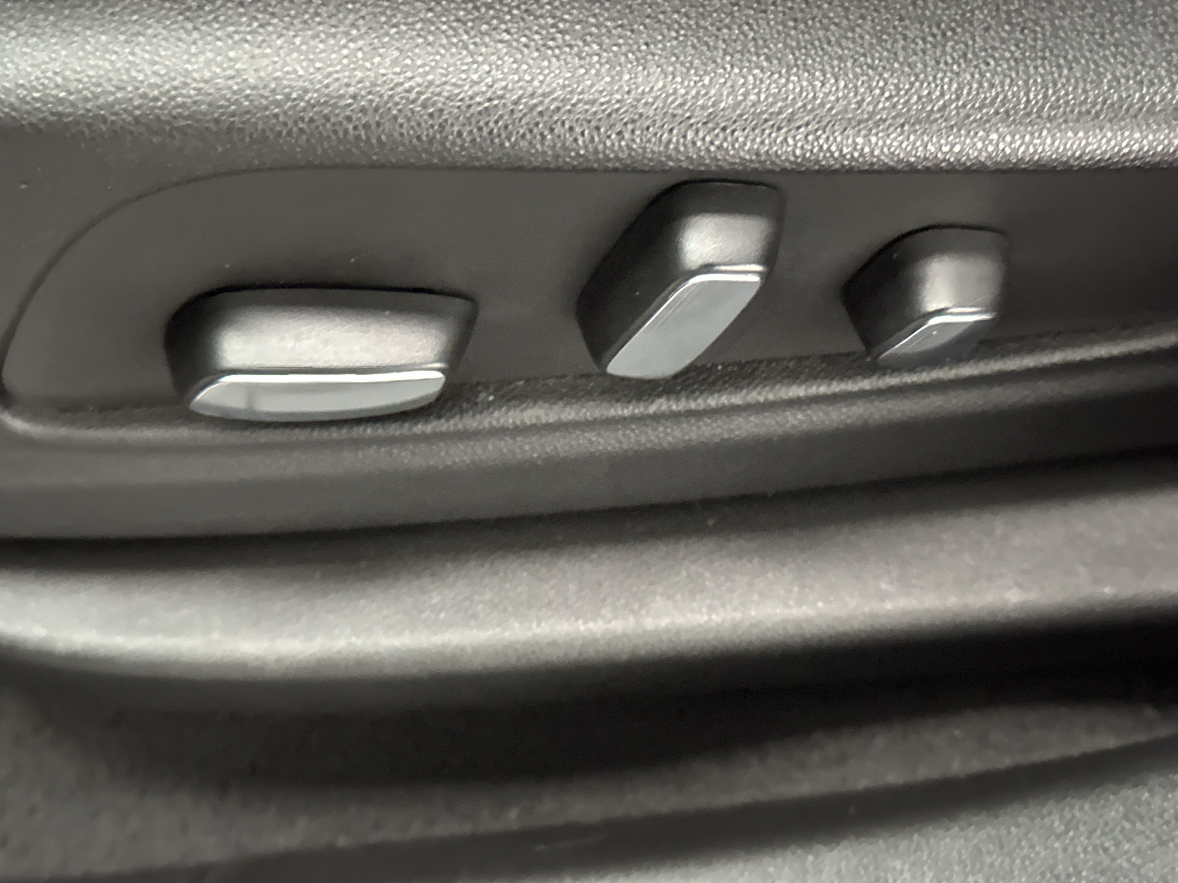 Used 2025 Cadillac XT5 Premium Luxury image 22