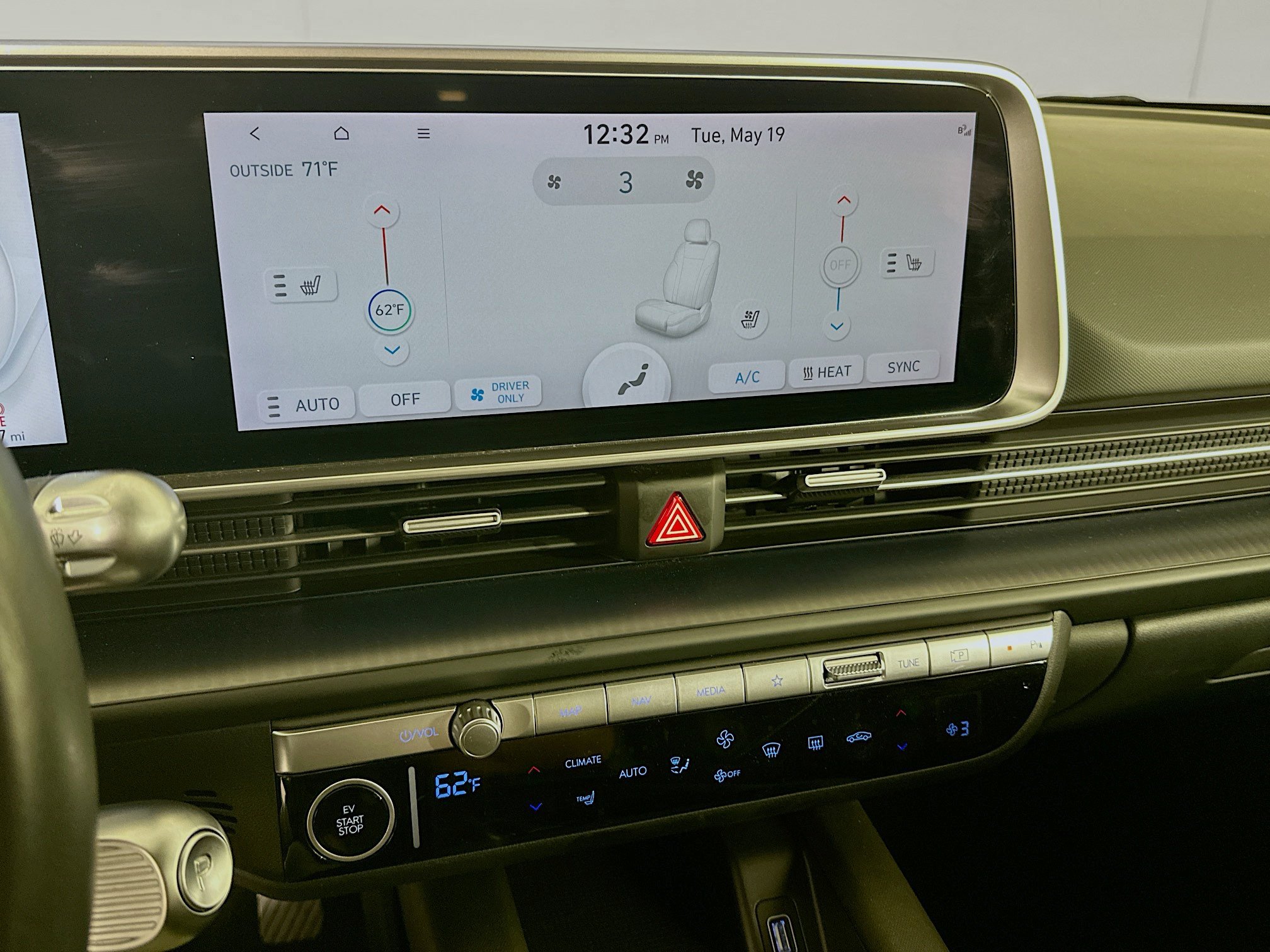 Used 2024 Hyundai Ioniq 6 SE AWD/4WD image 24