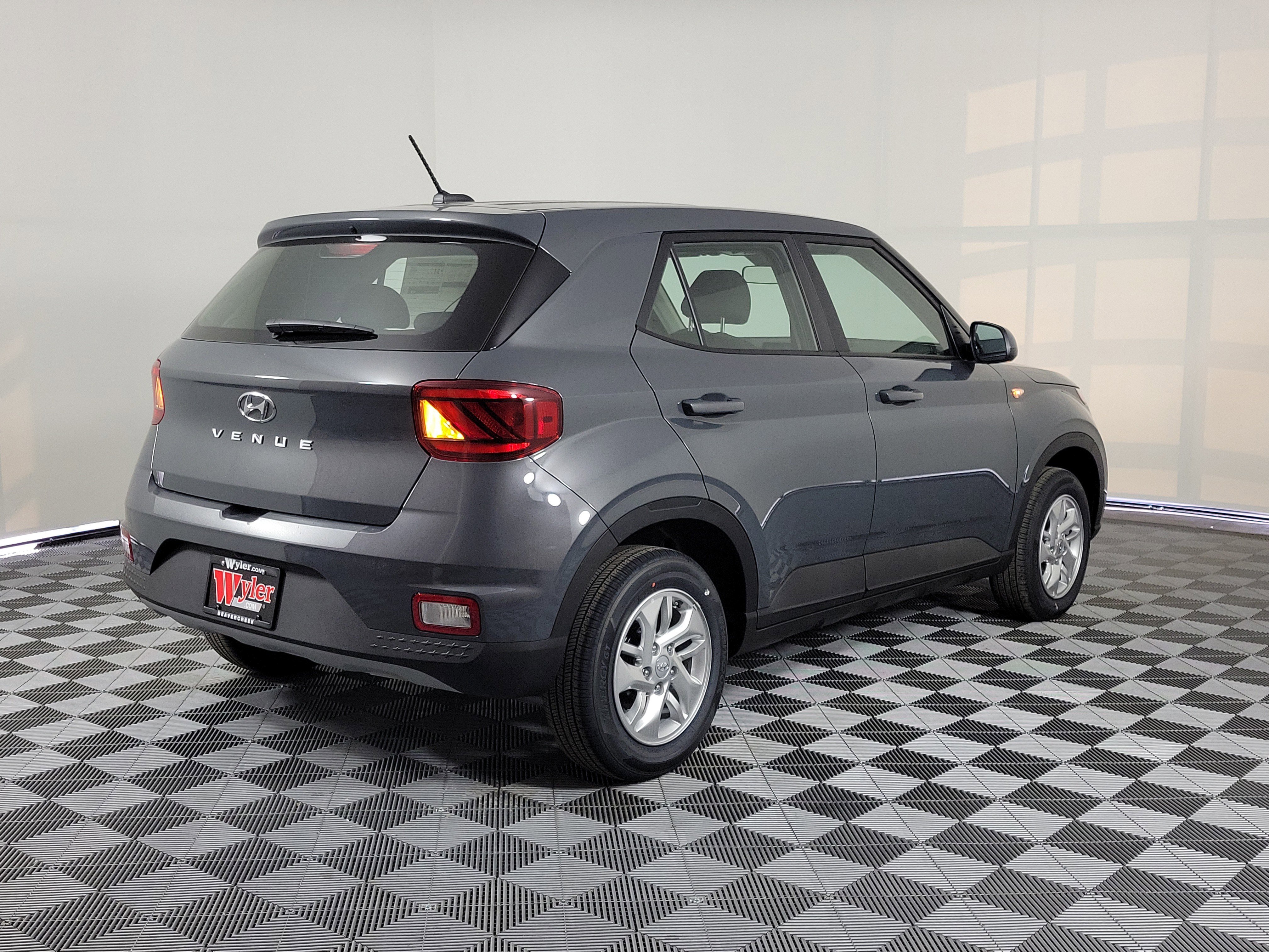 New 2026 Hyundai Venue SE image 3