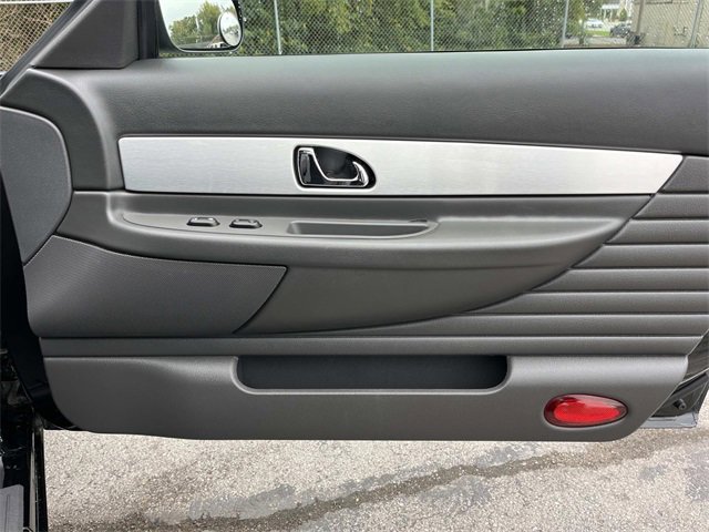 Used 2002 Ford Thunderbird image 12