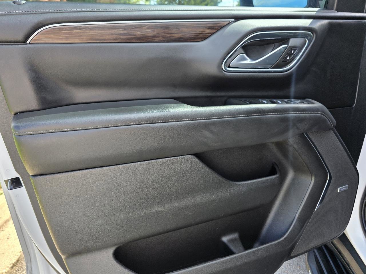 Used 2023 Chevrolet Tahoe LT w/ Luxury Package image 19