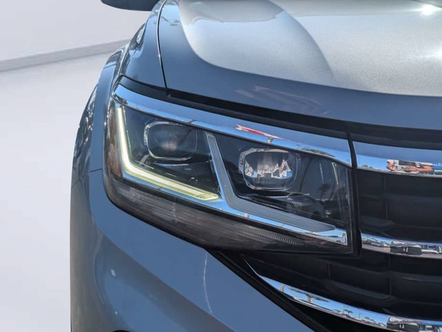 Used 2023 Volkswagen Atlas SE w/ Black Wheel Package FWD image 9