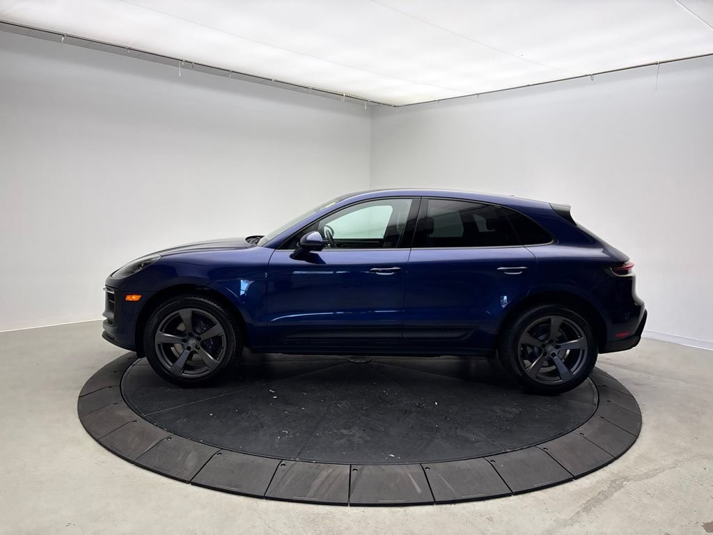 Certified 2026 Porsche Macan AWD/4WD image 2