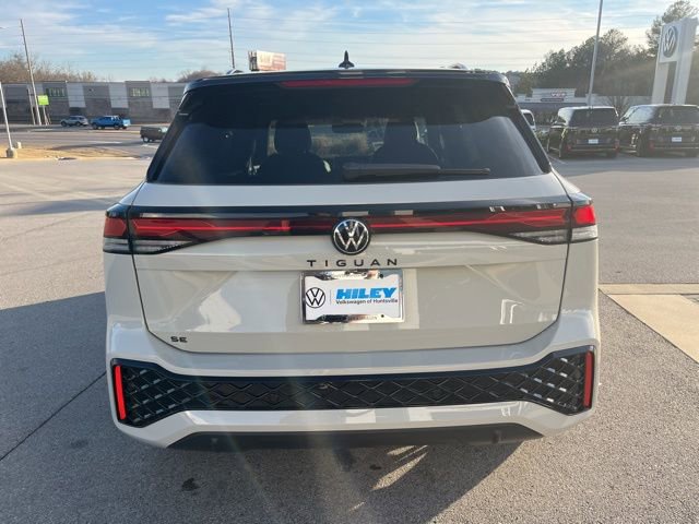 New 2026 Volkswagen Tiguan SE R-Line FWD image 4