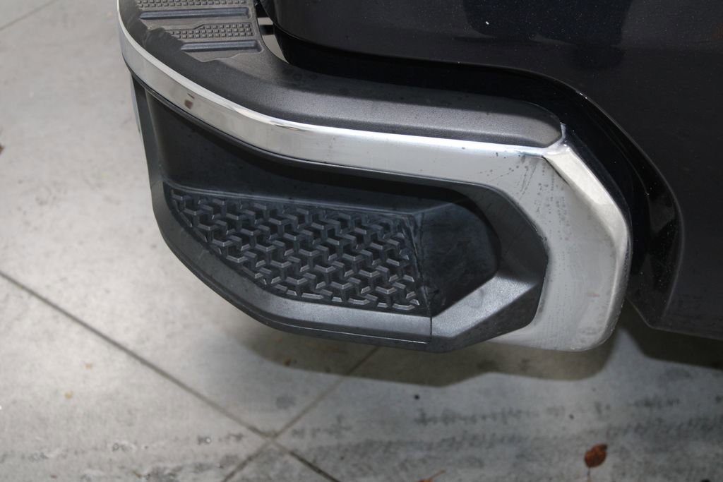 Used 2024 GMC Sierra 1500 SLT image 16