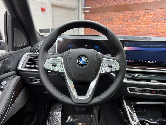 Used 2026 BMW X7 xDrive40i AWD/4WD image 14