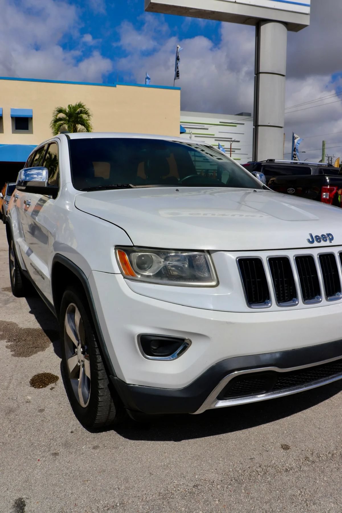 Used 2019 Jeep Grand Cherokee Summit AWD/4WD image 40